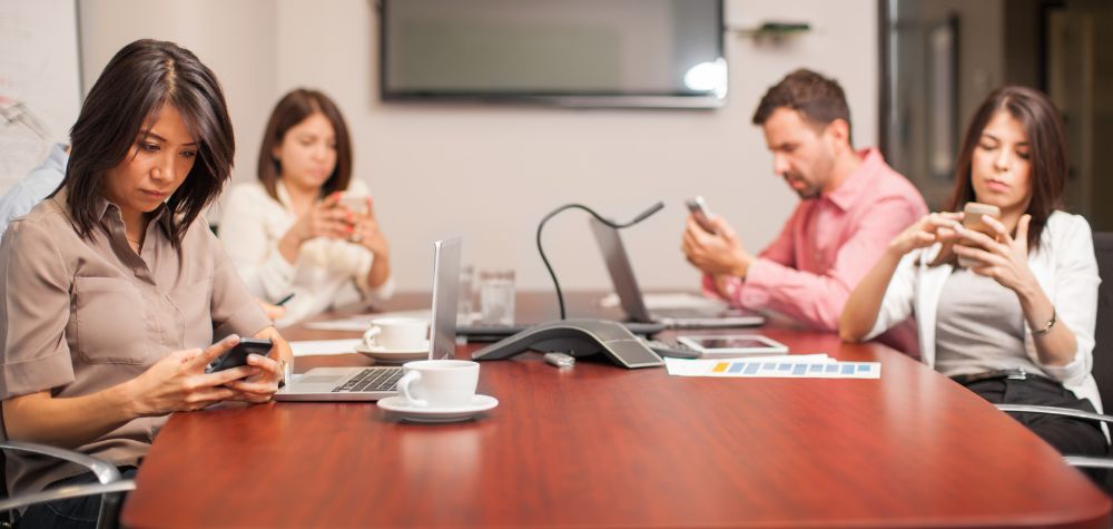 How To Avoid Letting Technology Distract You During Work