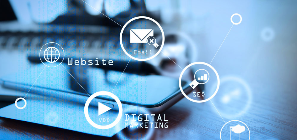 Difference between website and social media for businesses