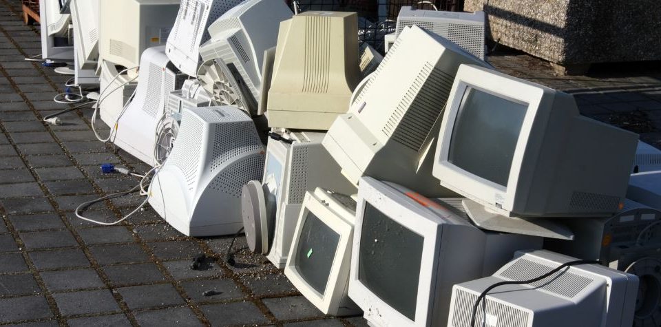 Outdated Tech In The Office? 5 Reasons You Need An Update