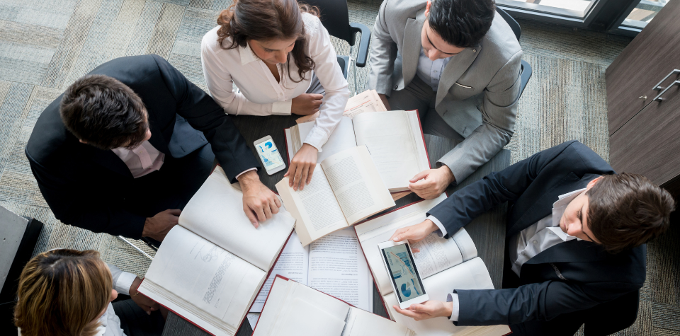 When You Can’t Afford to Get It Wrong: Expert Support for Critical Business Decisions